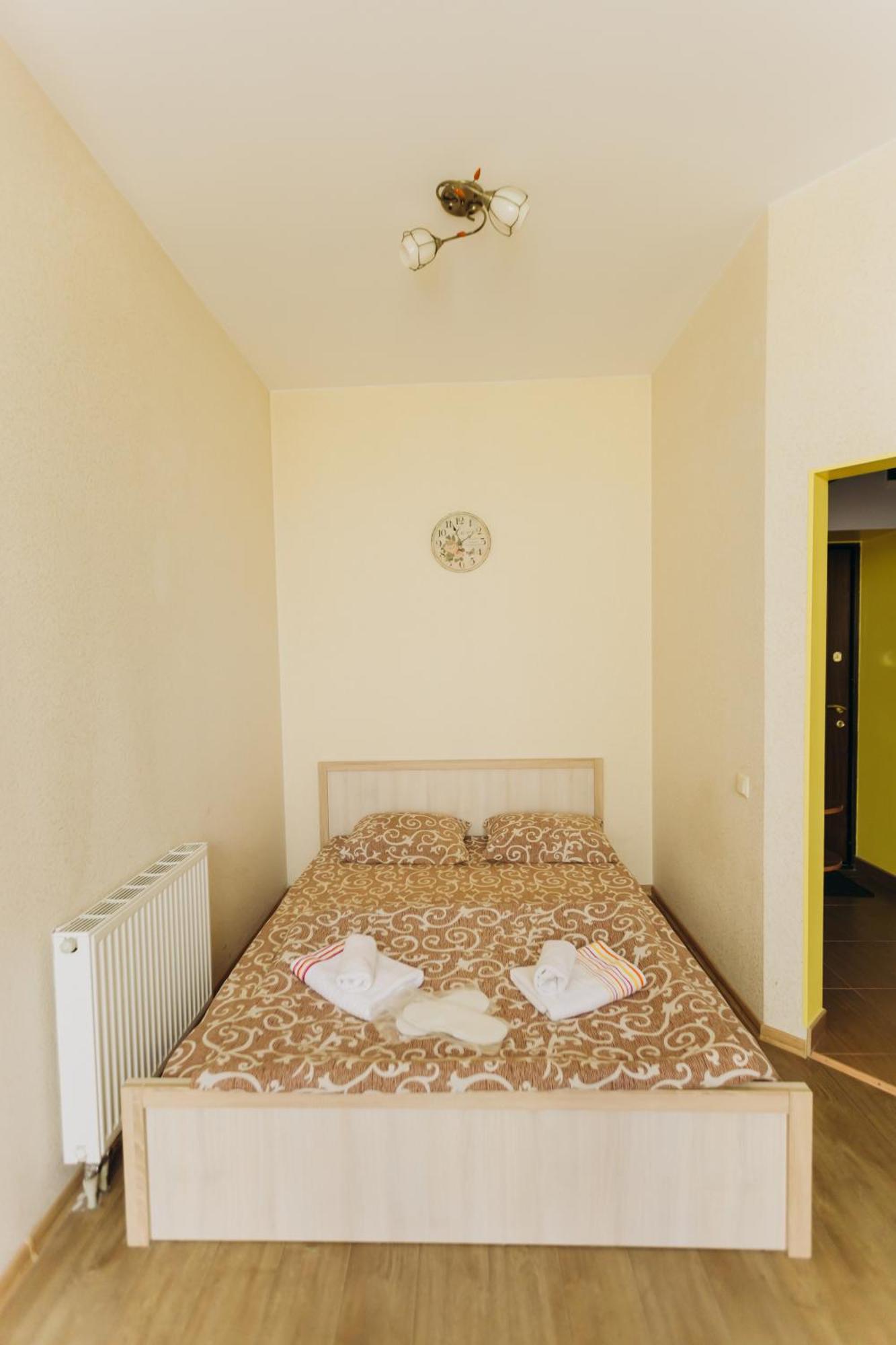 Затишні Apartments Біля Жд Вокзалу Ivano-Frankivsk Exterior photo